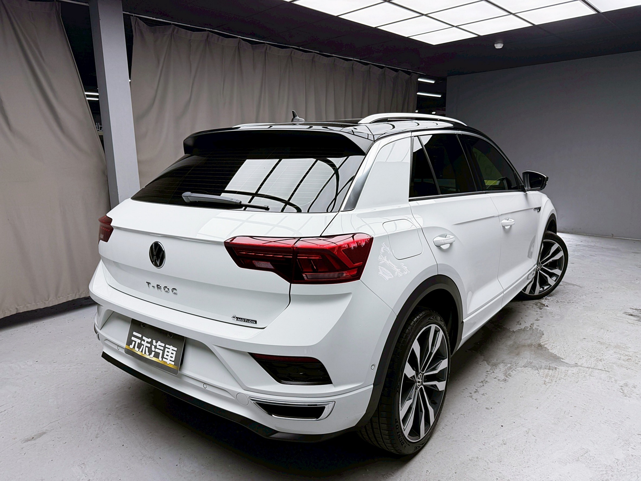 全台到府賞車 2020/21 Volkswagen TROC 330TSI R-Line Performance 4Motion『小李經理』元禾國際車業/中古車/促銷中  第18張相片