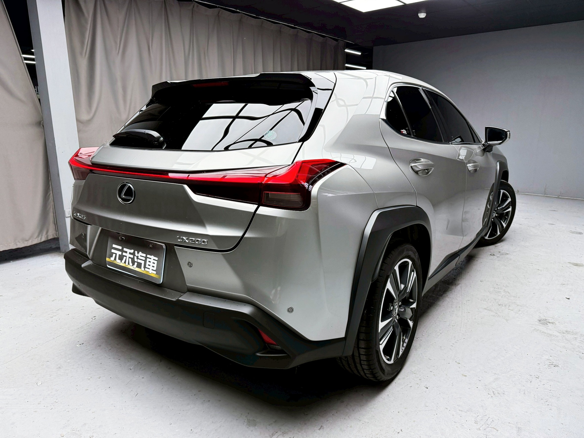 全台到府賞車 2022 Lexus UX200 菁英Plus版『小李經理』元禾國際車業/中古車/促銷中  第20張相片