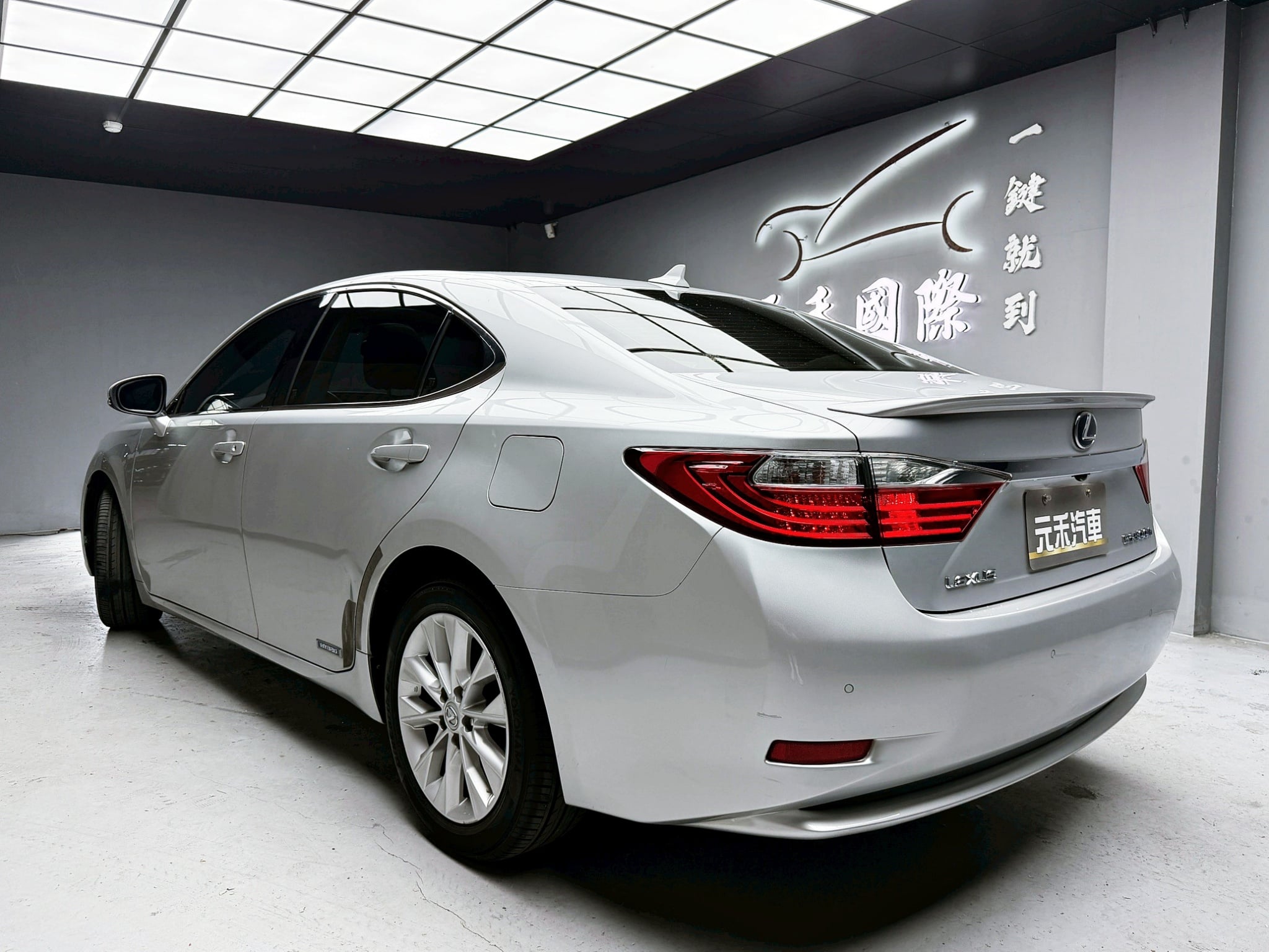 全台到府賞車 2013/14 Lexus ES300h 豪華版『小李經理』元禾國際車業/中古車/促銷中  第3張相片