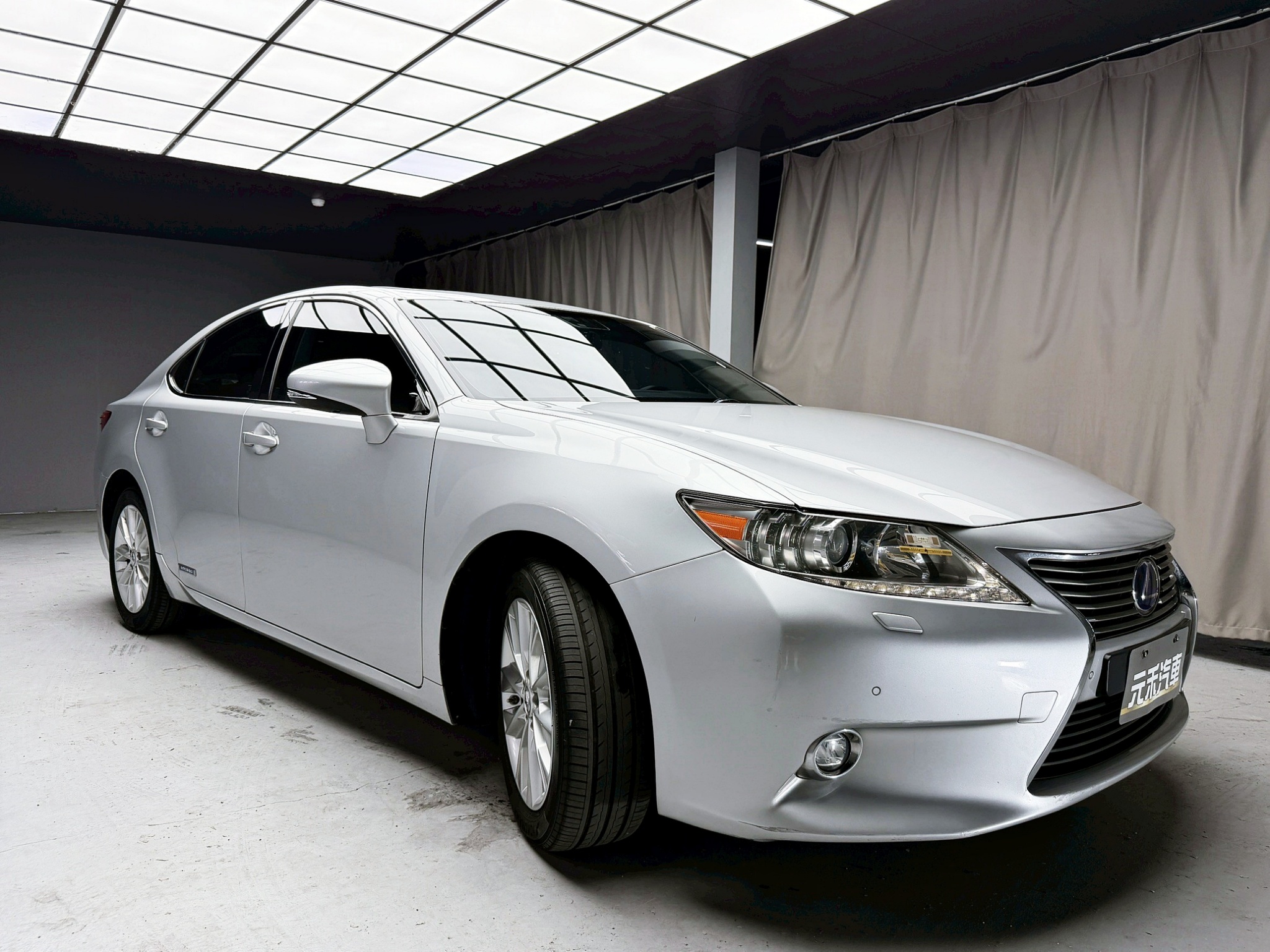 全台到府賞車 2013/14 Lexus ES300h 豪華版『小李經理』元禾國際車業/中古車/促銷中  第19張相片