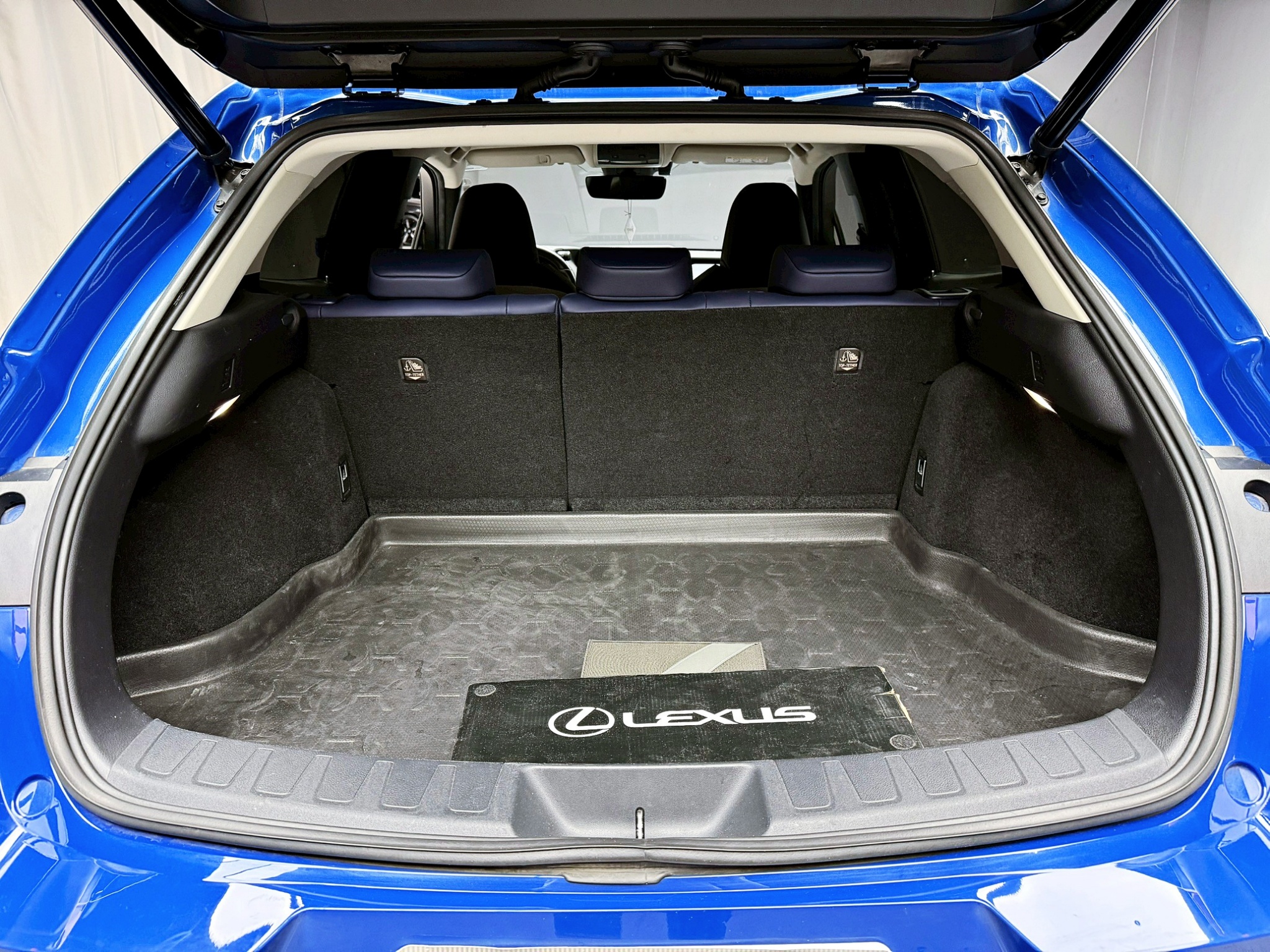 全台到府賞車 2022 Lexus UX300e 豪華版『小李經理』元禾國際車業/中古車/促銷中  第17張相片