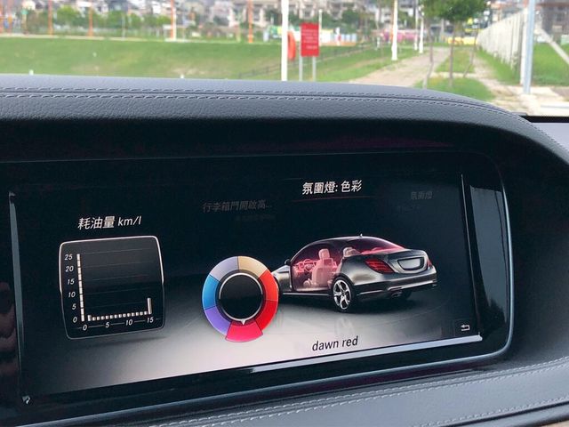 M-BENZ賓士 S400  第9張相片