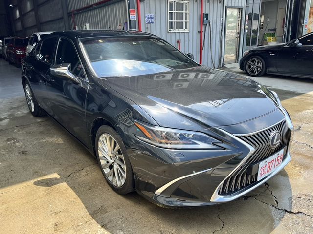 LEXUS凌志 ES300H  第2張相片