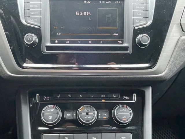 Volkswagen 福斯 Touran  第8張相片