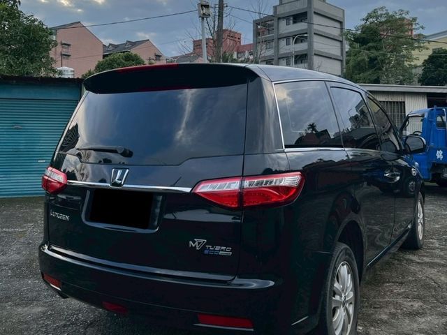 Luxgen M7  第6張相片