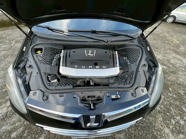 Luxgen M7  第7張相片
