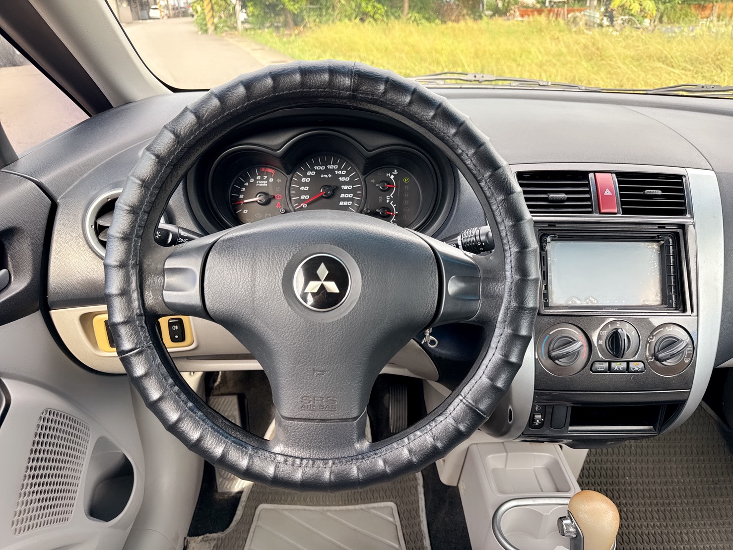 2010年 三菱 COLT PLUS 雅緻型  省油省稅~同級車最小迴轉半徑  舊換新價,小車大空間~妥善率高  代步or工務優質首選五門掀背車  第10張相片