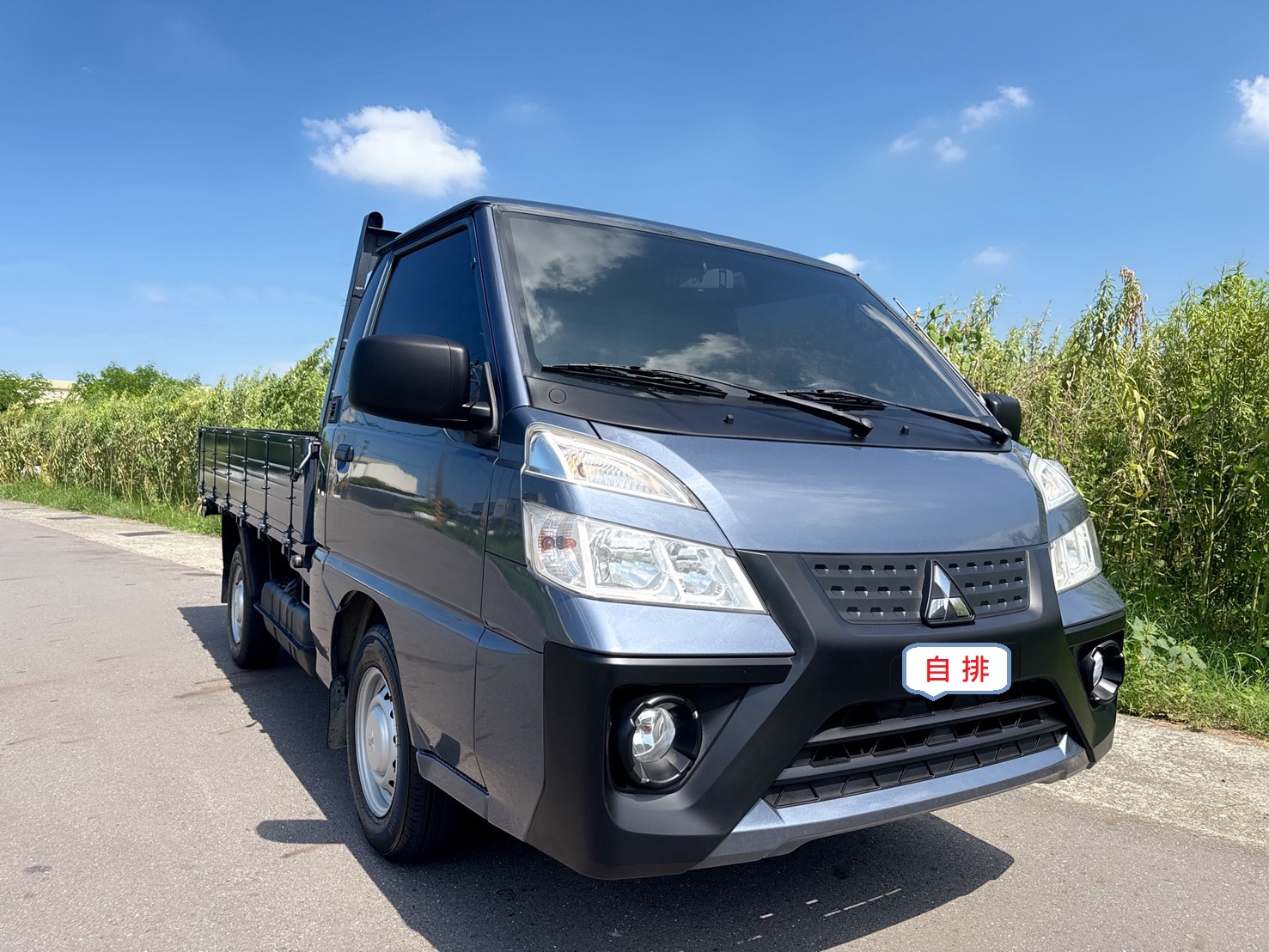 2020年 三菱 得利卡貨車 自排  一手車+全車車底版+框式木床  新式車款~全新外型~車況極佳  有力+耐操+好保養 載貨空間大  第2張相片