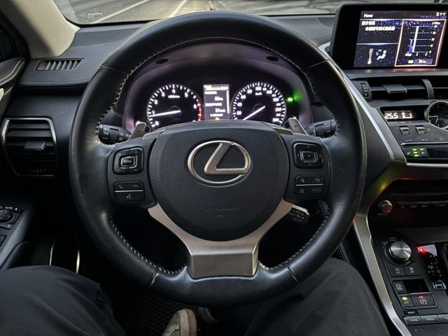 高貴不貴 高妥善進口休旅 2018 LEXUS NX300 頂級版 2.0渦輪 里程11.5萬公里 可保固 認證車‼️  第10張相片