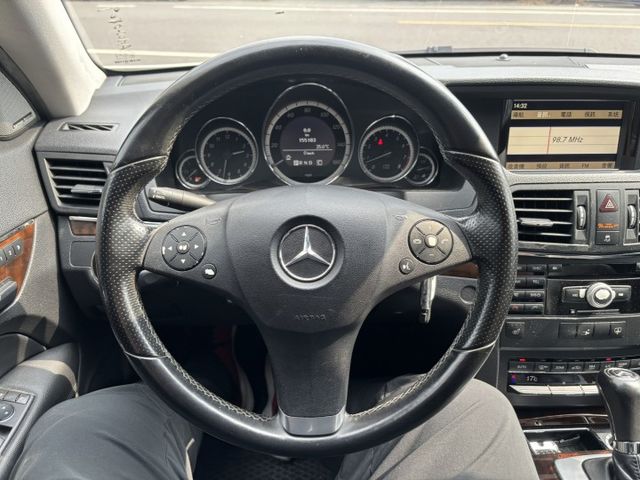 2009 BENZ E350 COUPE 里程15.5萬公里 原鈑件 可認證‼️ 車況超讚 有HK音響  第8張相片