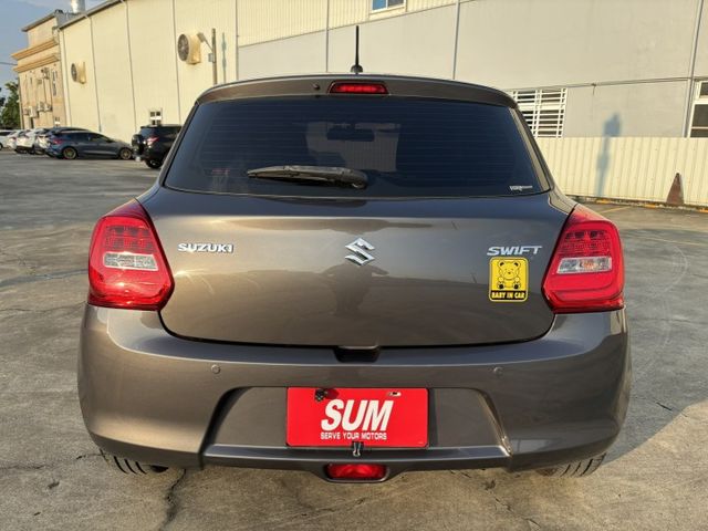 2018 SUZUKI SWIFT 1.0T 里程10.2萬公里 原鈑件 可保固 可認證‼️LED頭燈 LED尾燈  第5張相片
