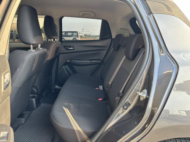 2018 SUZUKI SWIFT 1.0T 里程10.2萬公里 原鈑件 可保固 可認證‼️LED頭燈 LED尾燈  第10張相片