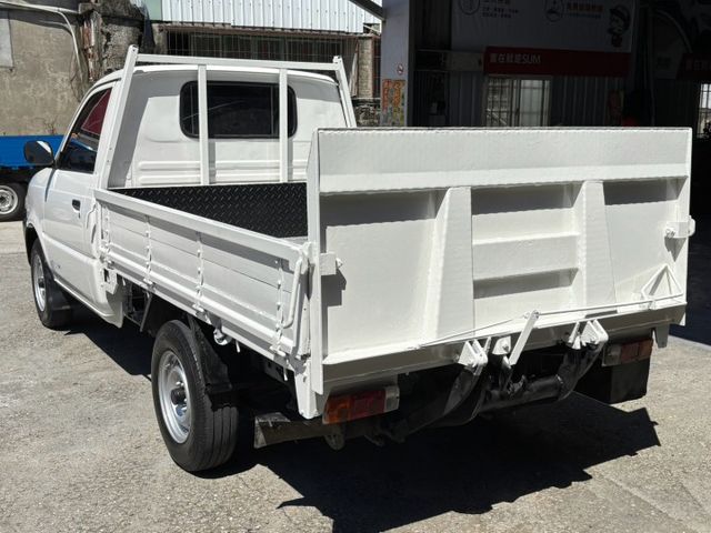 電動升降機. 車況優良. 藍芽音樂系統  第3張相片