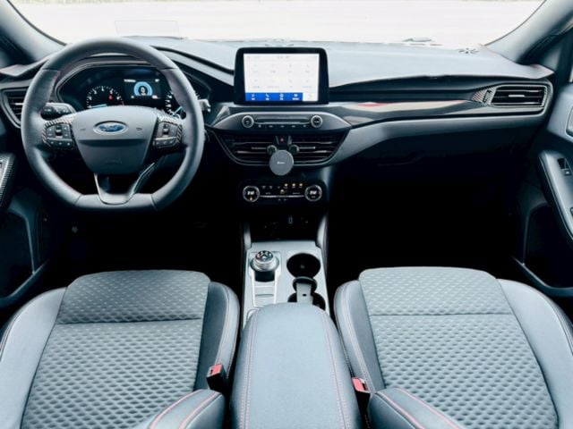 21年式！小改款！Lommel賽道版！電動椅！ACC跟車！盲點！抬顯！CarPlay！紅色卡鉗！撥片！原鈑件！可全貸！  第8張相片