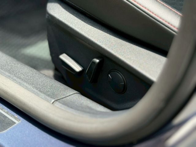 21年式！小改款！Lommel賽道版！電動椅！ACC跟車！盲點！抬顯！CarPlay！紅色卡鉗！撥片！原鈑件！可全貸！  第13張相片