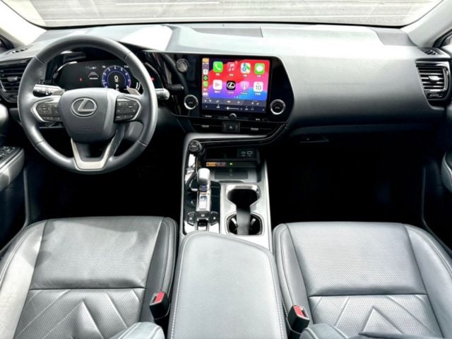 頂級版！僅跑4萬！原廠保養！冷熱通風記憶椅！環景！腳踢尾門！CarPlay！盲點！無線充電！原鈑件！台中在地30年老店！  第6張相片