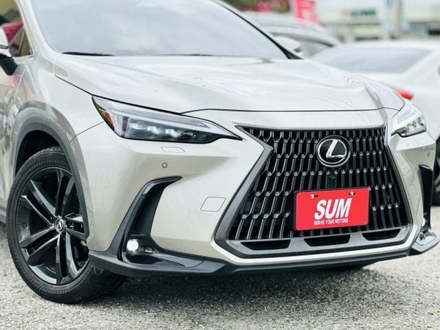 頂級版！僅跑4萬！原廠保養！冷熱通風記憶椅！環景！腳踢尾門！CarPlay！盲點！無線充電！原鈑件！台中在地30年老店！  第18張相片