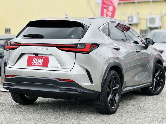 頂級版！僅跑4萬！原廠保養！冷熱通風記憶椅！環景！腳踢尾門！CarPlay！盲點！無線充電！原鈑件！台中在地30年老店！  第19張相片
