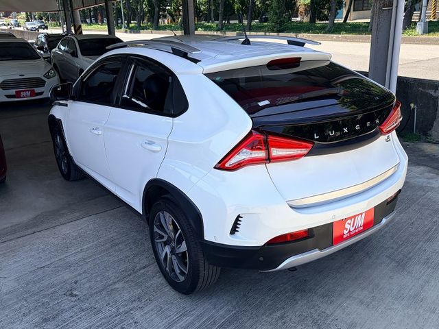 AR環景版＊女用一手車＊車庫車＊原廠保養＊原版件認證車＊最適合新手駕駛跨界小休旅＊可全額貸款可換車＊  第5張相片
