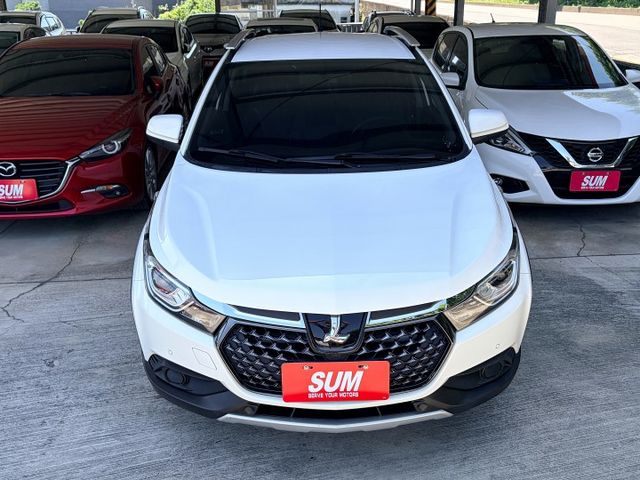 AR環景版＊女用一手車＊車庫車＊原廠保養＊原版件認證車＊最適合新手駕駛跨界小休旅＊可全額貸款可換車＊  第7張相片
