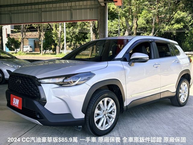 24年小改款豪華型＊一手車＊原廠保養＊原廠保固中＊全車原版件＊認證車＊科技銀＊無線CARPLAY＊可全額貸款可換車＊  第2張相片