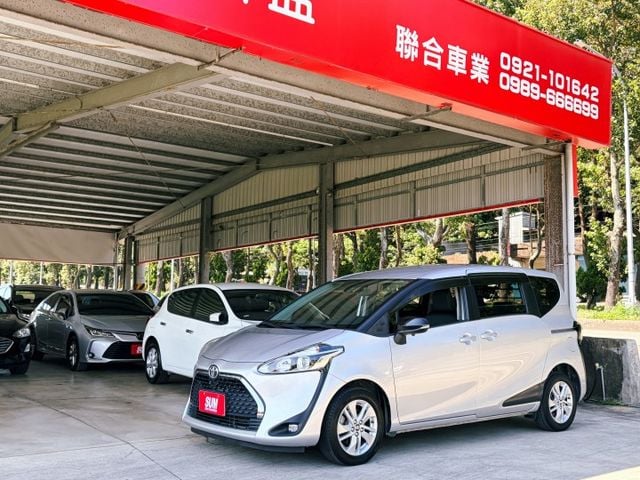 24年小改款＊豪華版＊女用一手車＊原廠保固中＊全車原版件＊認證車＊升級360環景＊CARPLAY安卓機＊可全額貸可換車＊  第1張相片