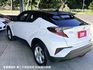 2019年式+19年掛牌＊豪華型精裝版＋雙色＊自用一手車＊全車原版件＊認證車＊原裝進口跨界小跑旅＊可全額貸款可換車＊實車  第4張縮圖