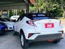 2019年式+19年掛牌＊豪華型精裝版＋雙色＊自用一手車＊全車原版件＊認證車＊原裝進口跨界小跑旅＊可全額貸款可換車＊實車  第6張縮圖
