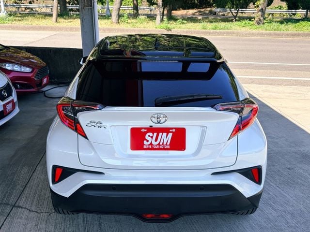 2019年式+19年掛牌＊豪華型精裝版＋雙色＊自用一手車＊全車原版件＊認證車＊原裝進口跨界小跑旅＊可全額貸款可換車＊實車  第9張相片