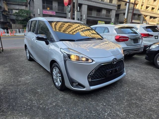 豪華版 倒車顯影、藍芽、導航、CARPLAY、摸門、IKEY  第3張相片