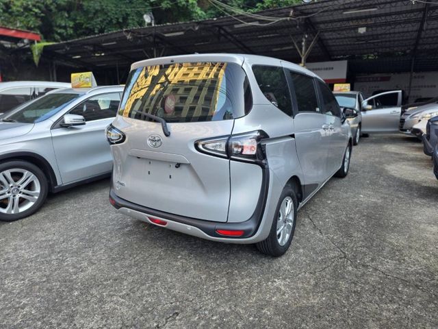 豪華版 倒車顯影、藍芽、導航、CARPLAY、摸門、IKEY  第4張相片