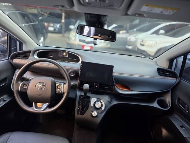 豪華版 倒車顯影、藍芽、導航、CARPLAY、摸門、IKEY  第9張相片