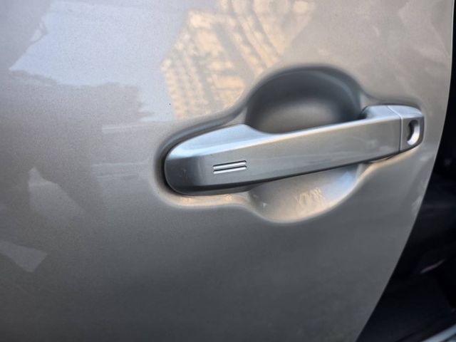豪華版 倒車顯影、藍芽、導航、CARPLAY、摸門、IKEY  第10張相片