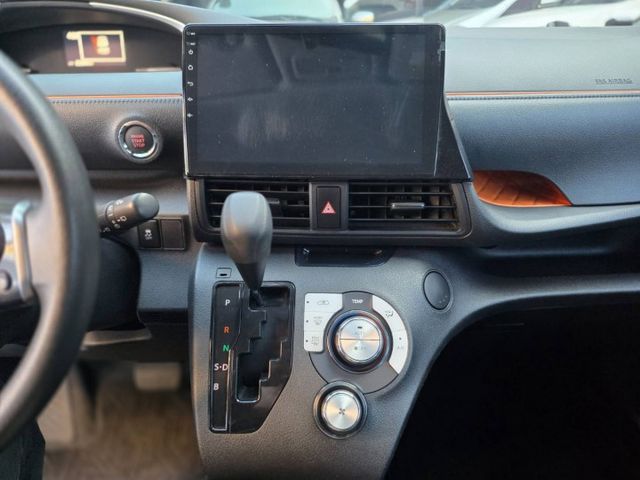 豪華版 倒車顯影、藍芽、導航、CARPLAY、摸門、IKEY  第13張相片