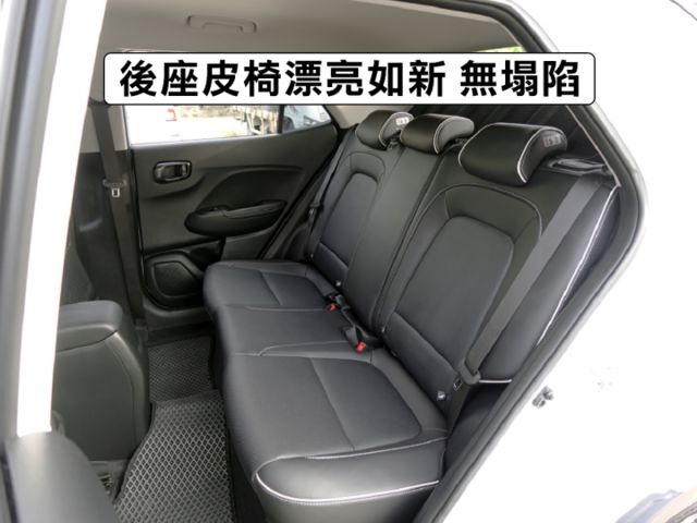 ▲最頂級GLC版，原廠保固中▲只跑３萬，全車原鈑件▲四顆輪胎剛換▲行人預警，車道偏移，六氣囊，免鑰匙，恆溫，導航  第6張相片