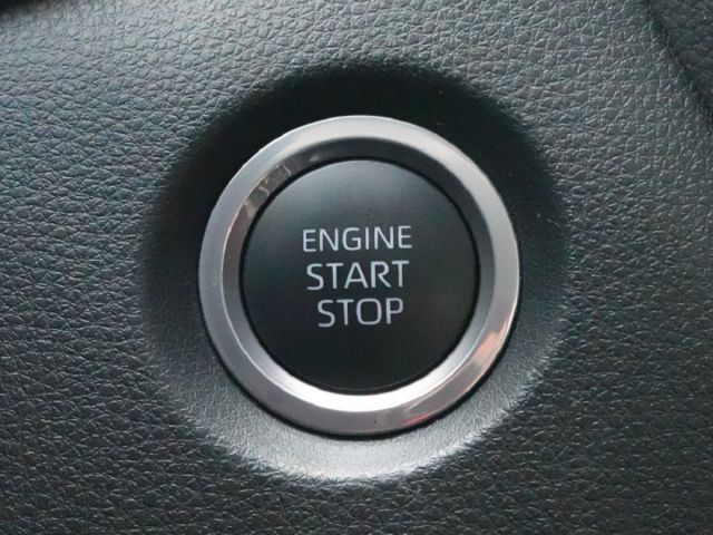 ▲尊爵版，只跑２萬，原廠保固中▲升級影音安卓機，CarPlay▲盲點，全速域，七氣囊，免鑰匙，恆溫，胎壓，原鈑件可全貸  第10張相片