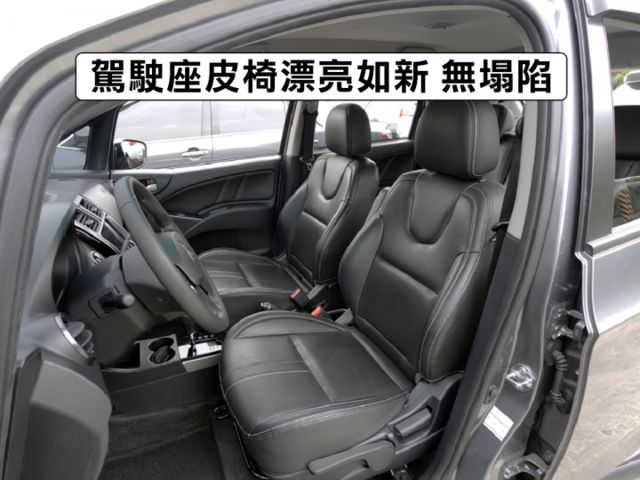 ▲最頂級時尚版，只跑３萬，原廠保固中▲選配原廠盲點▲升級安卓導航▲電尾門，免鑰匙，恆溫，定速，感應大燈，原鈑件～可全額貸  第6張相片