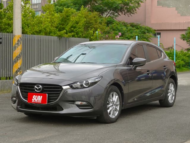 ▲小改款~尊榮進化版，里程跑少，全原廠保養▲超美無菸車，全車原鈑件▲六氣囊，免鑰匙，盲點，導航，定速，恆溫，胎壓  第3張相片