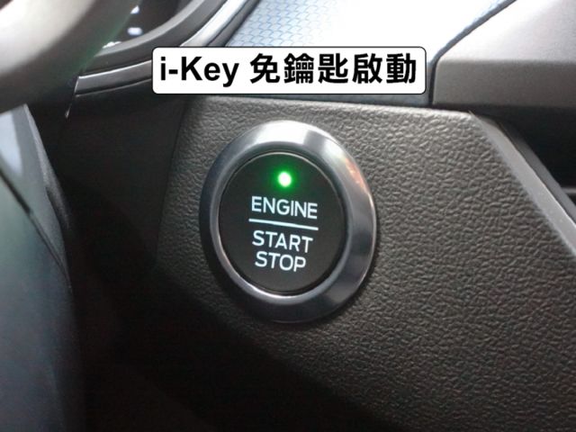 ▲Active任性版，只跑７萬，全原廠保養▲超美無菸車，全車原鈑件▲Lv2跟車，盲點，免鑰匙，電動椅，手機CarPlay  第10張相片