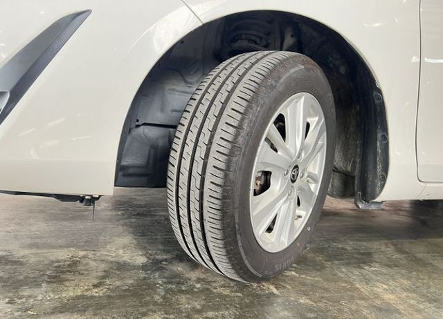 經典影音版 僅跑8萬3 原鈑件認證車 配備雙氣囊/循跡/影音/售後2年5萬公里保固  第10張相片
