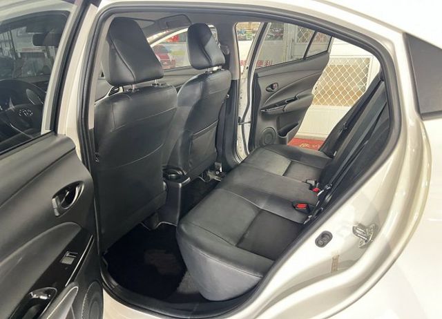 經典影音版 僅跑8萬3 原鈑件認證車 配備雙氣囊/循跡/影音/售後2年5萬公里保固  第17張相片