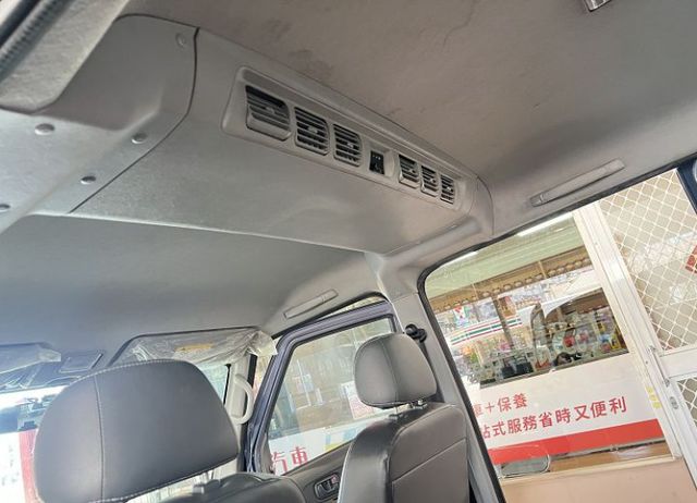 [自排]僅跑6萬2 全程原廠保養 原鈑件認證車 雙氣囊/定速/循跡/盲點/後排冷氣/倒車雷達  第12張相片