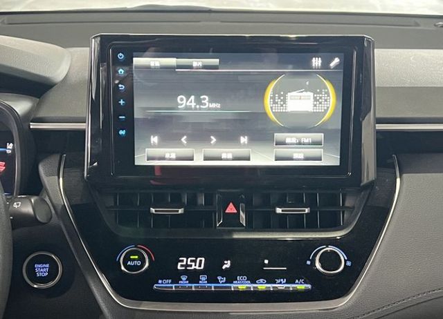 豪華影音版 原廠保養 原鈑件認證車 7氣囊/i-key/摸門/恆溫/循跡/ACC/AEB/倒車影像  第10張相片