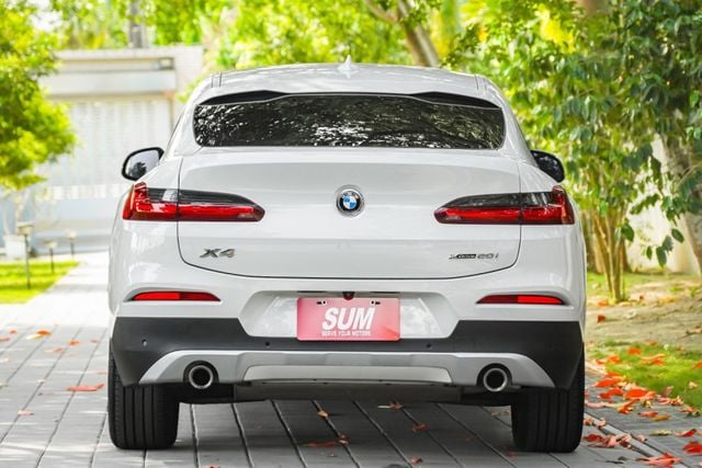 正21出廠｜白金領航版｜全車原鈑件｜末代純油車｜HK音響｜抬頭顯示器｜無線CARPLAY｜LV2自動跟車｜腳踢尾門  第3張相片