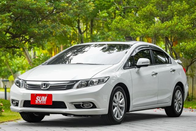 全車原鈑件｜VTIS版｜車況優質｜內外乾淨漂亮｜一手車皆在原廠保養｜ORO胎壓偵測器｜HID頭燈｜換檔撥片｜四輪米其林胎  第1張相片
