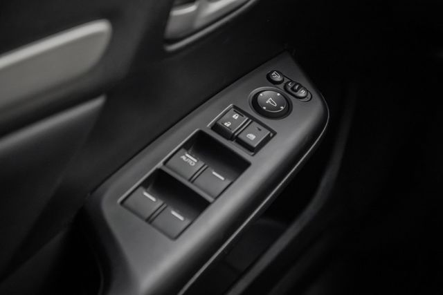 全車原鈑件｜VTIS版｜車況優質｜內外乾淨漂亮｜一手車皆在原廠保養｜ORO胎壓偵測器｜HID頭燈｜換檔撥片｜四輪米其林胎  第16張相片