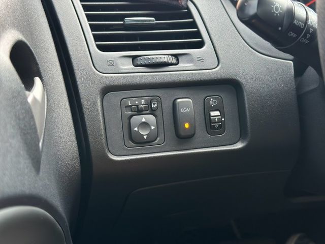 一手車 非載貨用 後出風口 側踏板 內裝保持很好 賞車另有優惠價  第9張相片