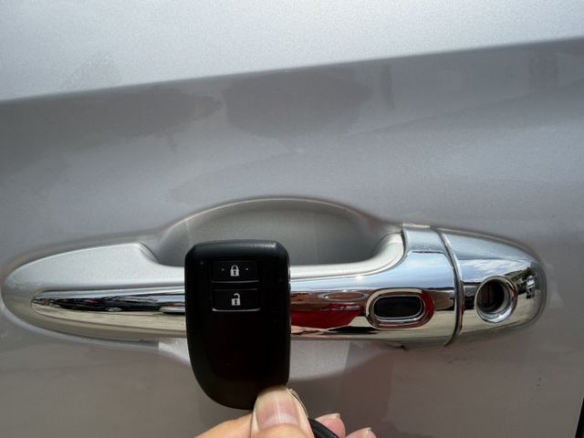 一手車認證車 旗艦版 Ikey摸門 恆溫 抬顯 導航 CarPlay 保證只跑4.5萬 可全貸 保固2年  第19張相片