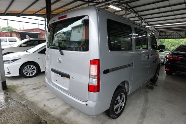 2024年6月出廠~1.5 TSS自排廂型車~僅跑1萬4千多公里~新車保固中~里程保證  第3張相片
