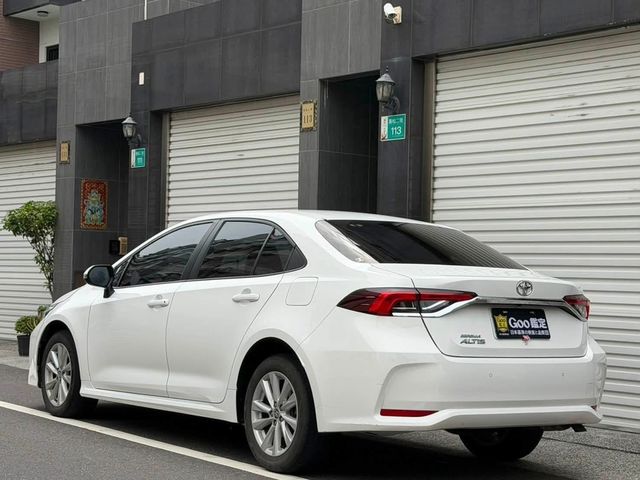 TOYOTA豐田 ALTIS  第2張相片